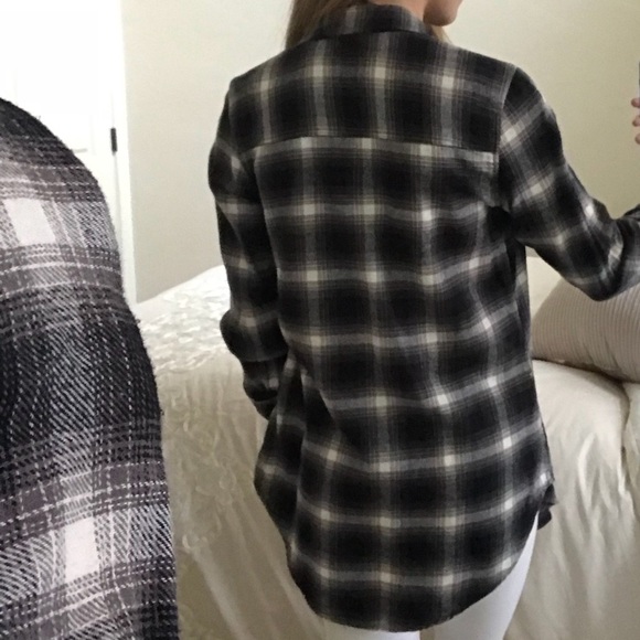 Hollister Flannel with Beading ~ size M - Picture 2 of 3